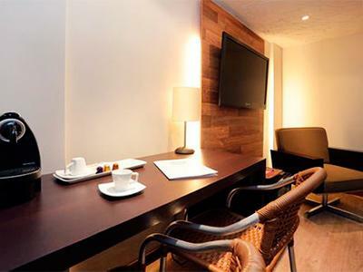 Oasis Tower Hotel