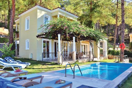 Gocek Villa Sleeps 5 Air Con Wifi