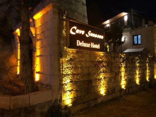 Bed & Breakfast Cave Seasons Deluxe Hotel