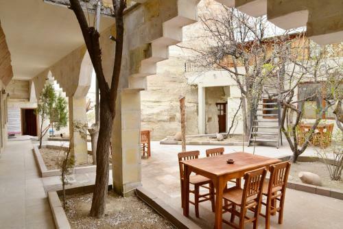 Bed & Breakfast Cave Seasons Deluxe Hotel