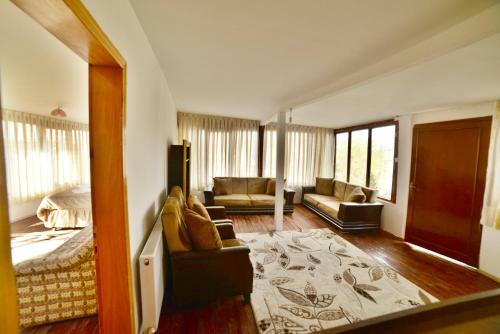 Bed & Breakfast Cave Seasons Deluxe Hotel