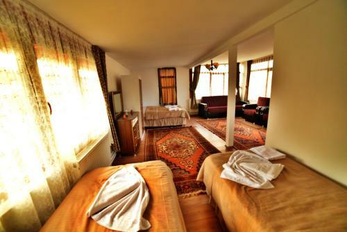 Bed & Breakfast Cave Seasons Deluxe Hotel
