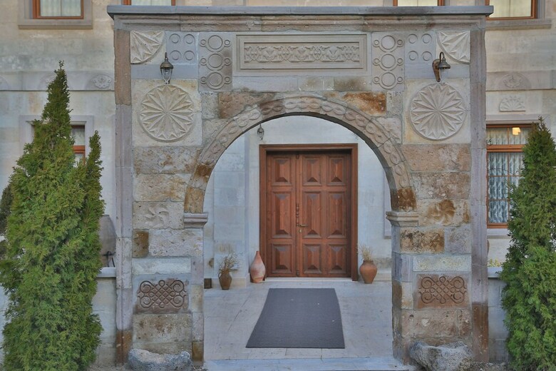 Caravanserai Inn Hotel