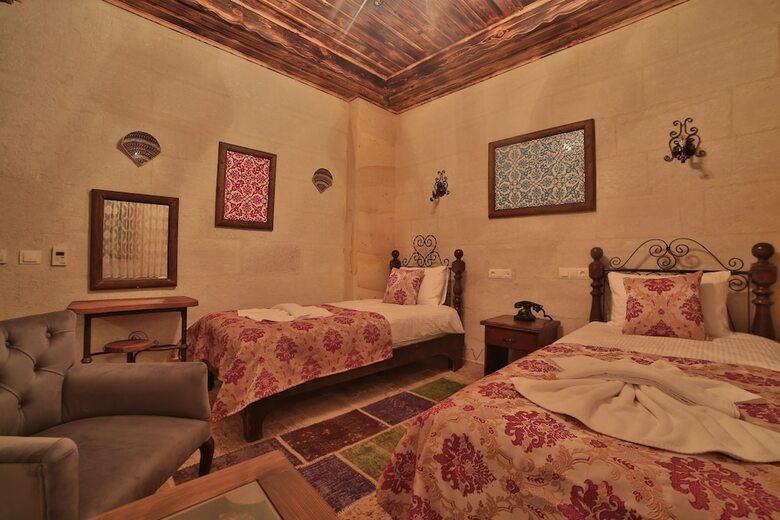 Caravanserai Inn Hotel