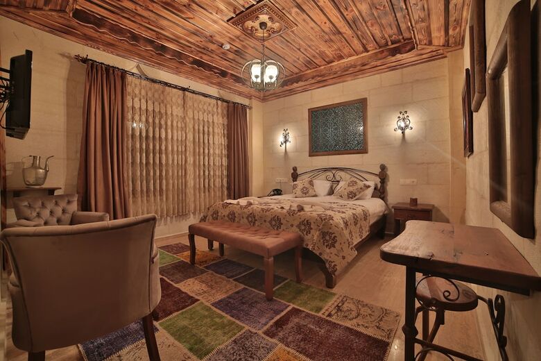 Caravanserai Inn Hotel
