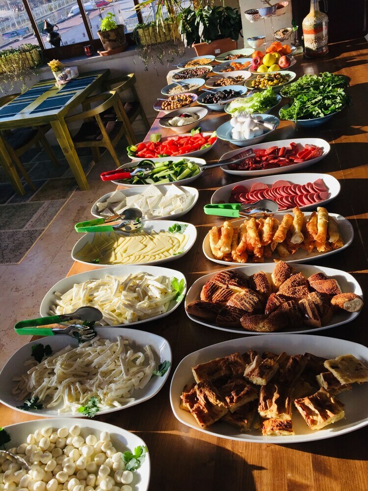 Caravanserai Inn Hotel