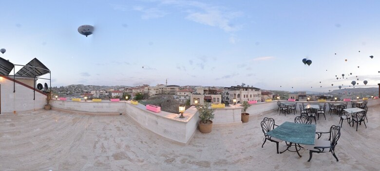 Caravanserai Inn Hotel