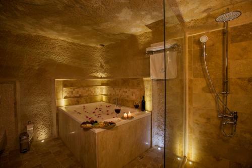 Hotel Azure Cave Suites