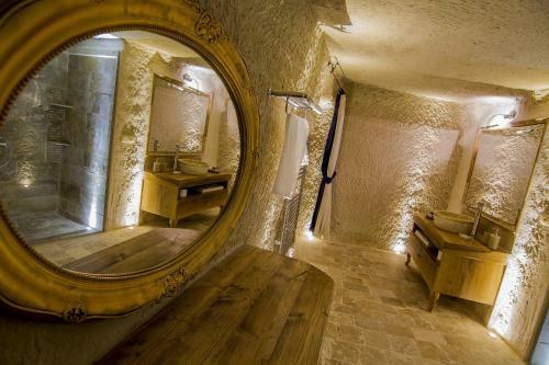 Hotel Azure Cave Suites