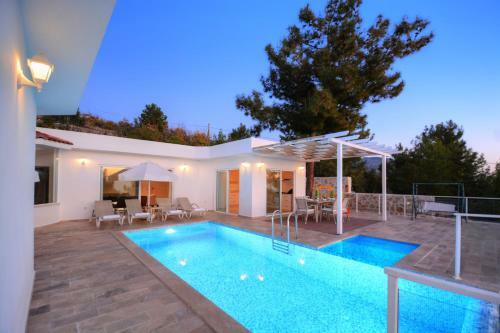Villa Alya
