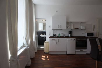 Hotel B! Apartments