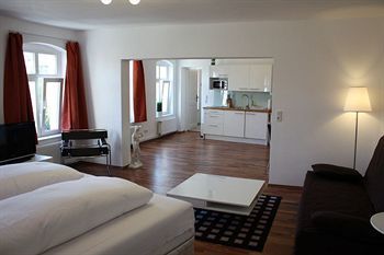 Hotel B! Apartments