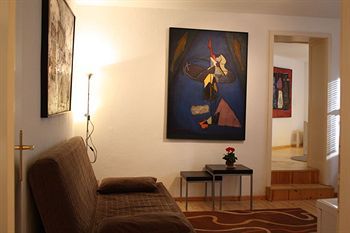 Hotel B! Apartments