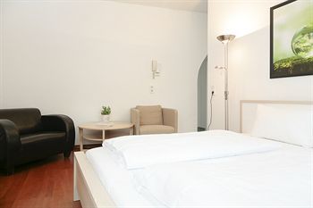 Hotel B! Apartments