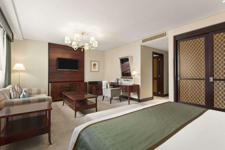 Crowne Plaza - Dubai Jumeirah, An Ihg Hotel
