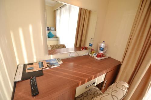 Hotel Cachet - Adult Only +14