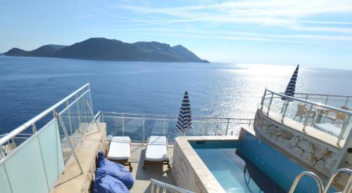 Hotel Cachet - Adult Only +14