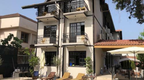 Derin Luxury Hotel