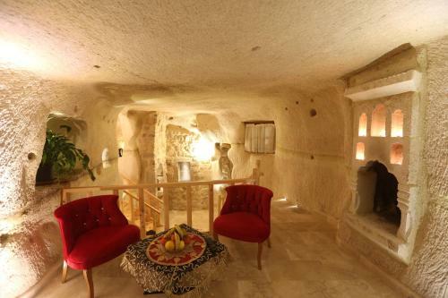 Hotel Abu Hayat Cave Suites