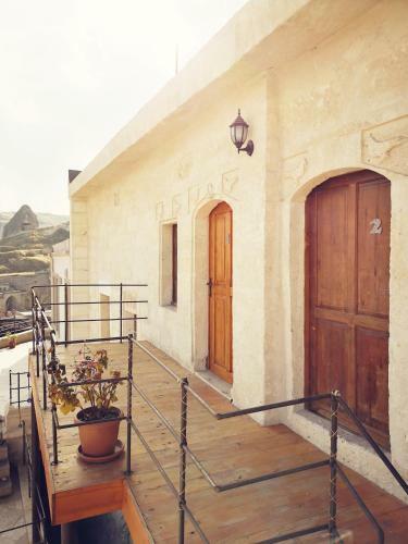 Mosaic Cave Hotel