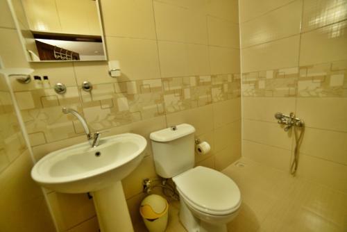 Bed & Breakfast Cave Seasons Deluxe Hotel