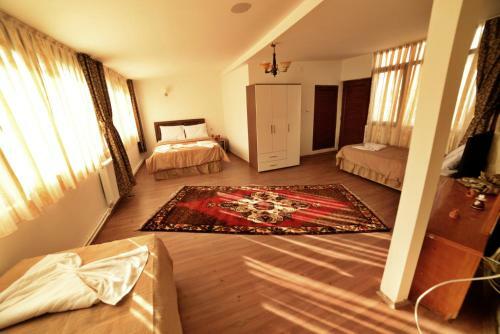 Bed & Breakfast Cave Seasons Deluxe Hotel