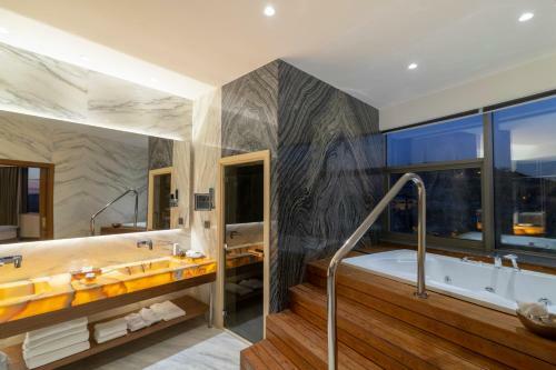 Hotel Crowne Plaza Cappadocia - Nevsehir