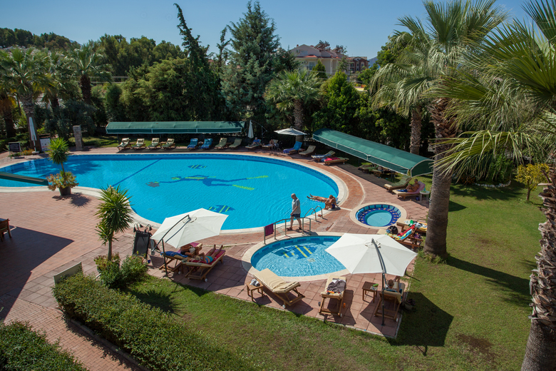 Rebin Beach Hotel