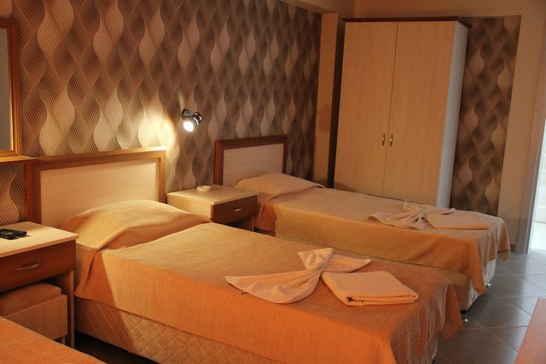 Hotel Saturn