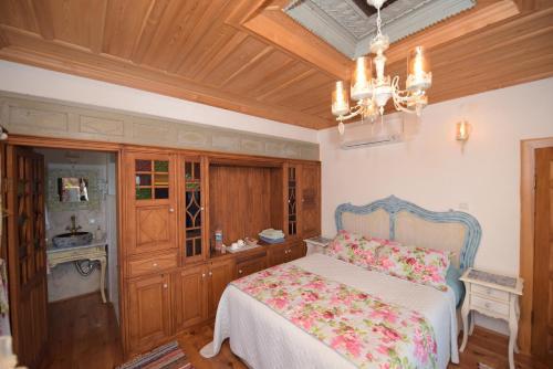 Bed & Breakfast ?lya Konak ??r?nce