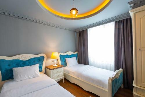 Real King Suite Hotel