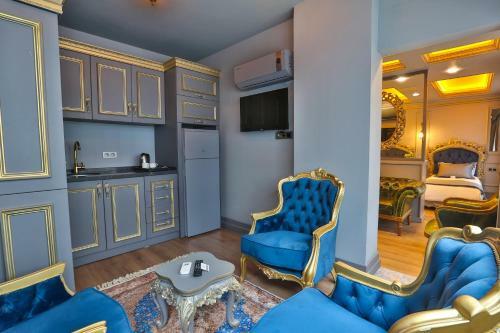 Real King Suite Hotel