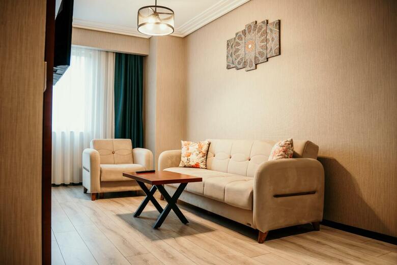 Grand Vaves Hotel