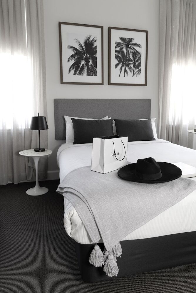 Hotel St. Marks Lodge