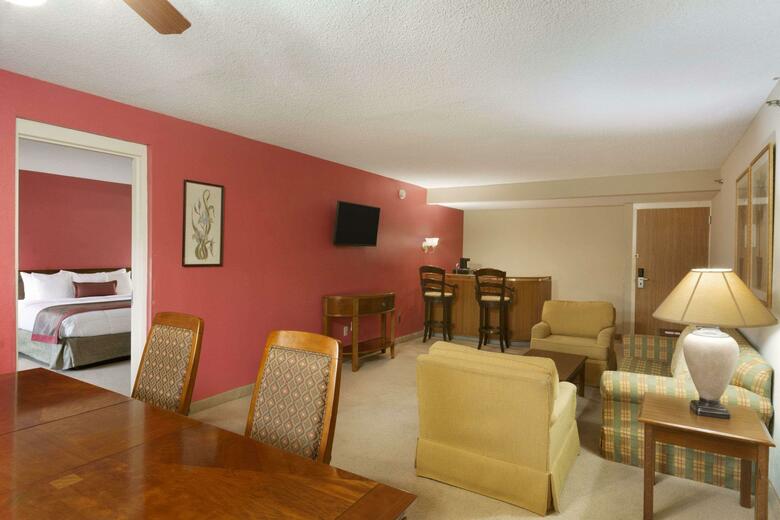 Hotel Ramada Blue Ridge