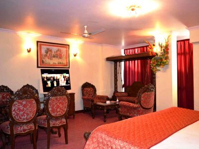 Grand Sartaj Hotel