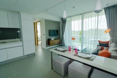 Apartment Ocean Stone By Rus-thai Property