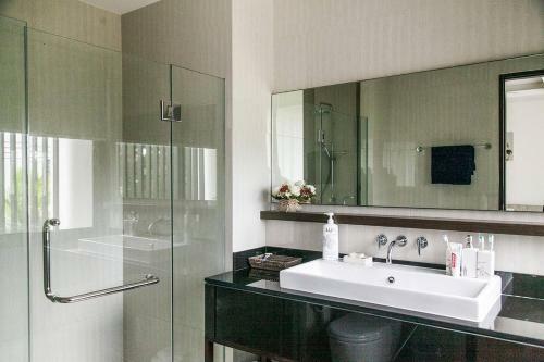 Villa Townhouse In Laguna Park Phuket By Indreams