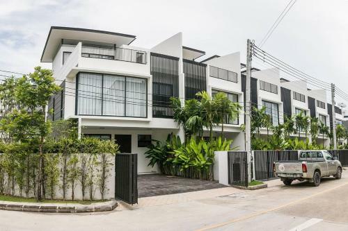Villa Townhouse In Laguna Park Phuket By Indreams
