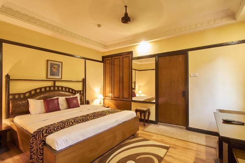 Hotel Lytton