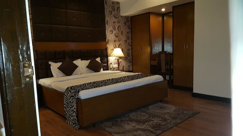 Hotel Lytton