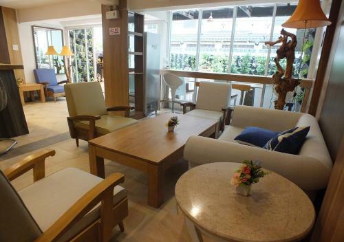 09 Hostel