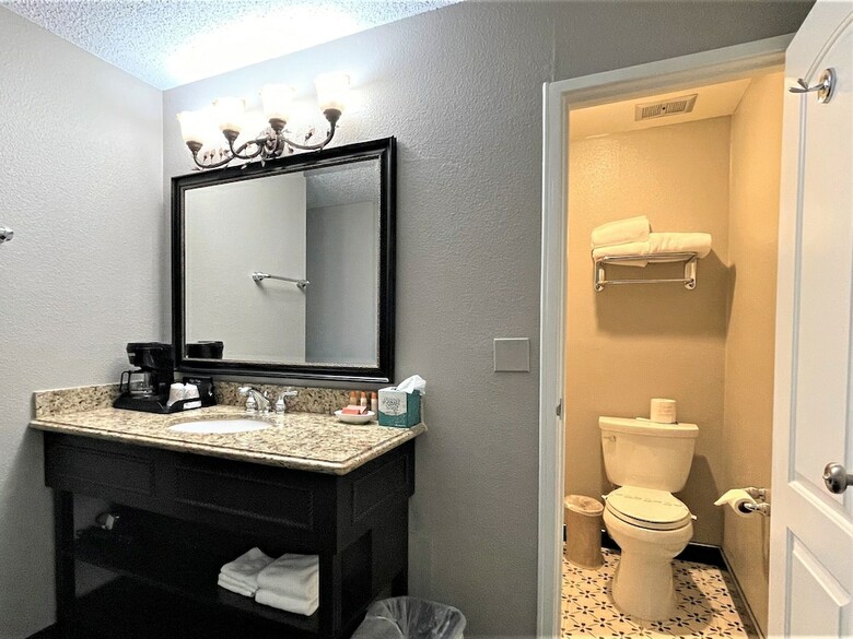 Hotel Laguna Hills Lodge