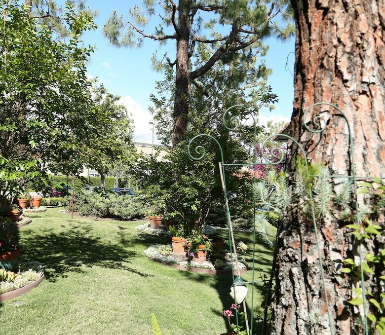 Hotel Laguna Hills Lodge