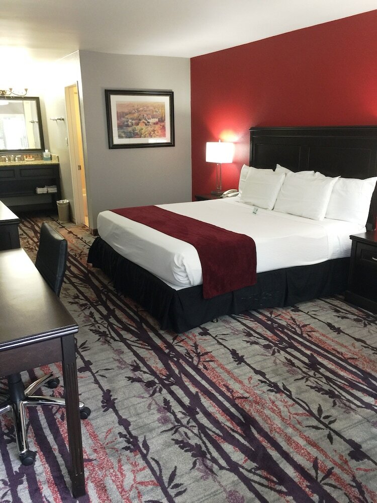 Hotel Laguna Hills Lodge