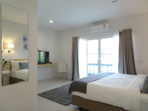 Hotel Isara Khao Lak