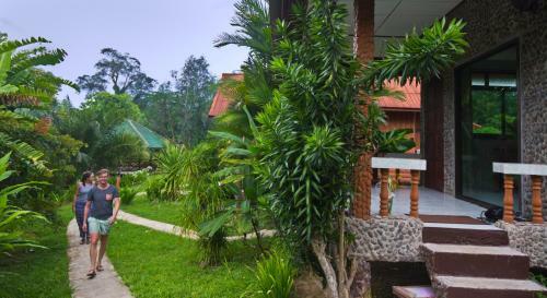 Hotel Khao Sok Riverfront Resort