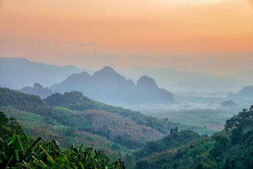 Hotel Khao Sok Riverfront Resort