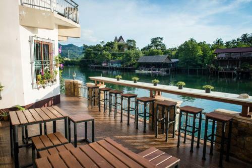 Riverview Hostel