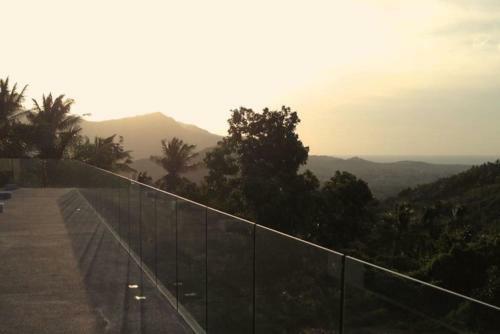 6 Bedroom Sea Blue View Villa - 5 Star With Staff